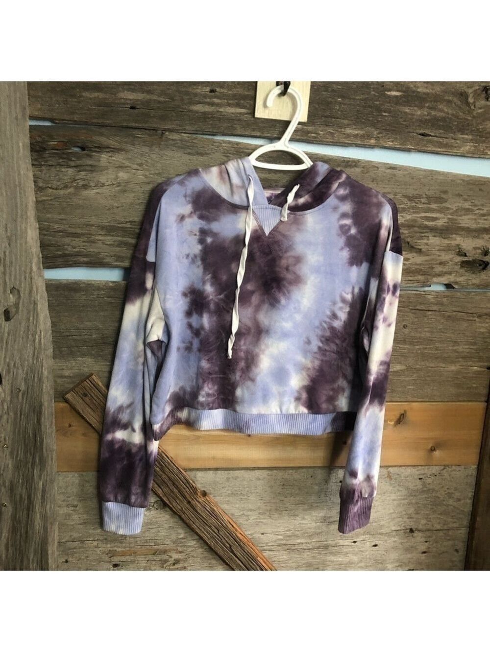 Bluenotes size small blue/Purple tie dye cropped hoodie